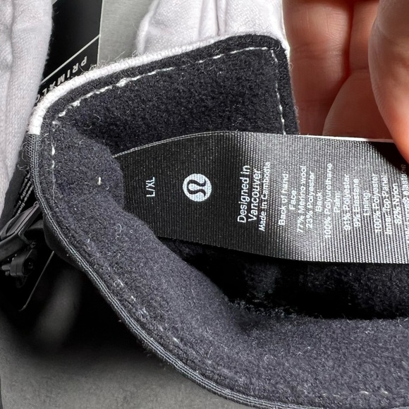 Lululemon City Keeper Gloves NWT L/XL Light Grey (HRLC) *Fleece Lined - Picture 14 of 17